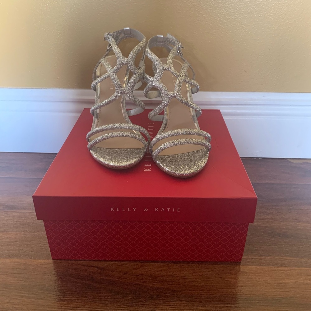 Kelly & Katie Jazlyn sandals